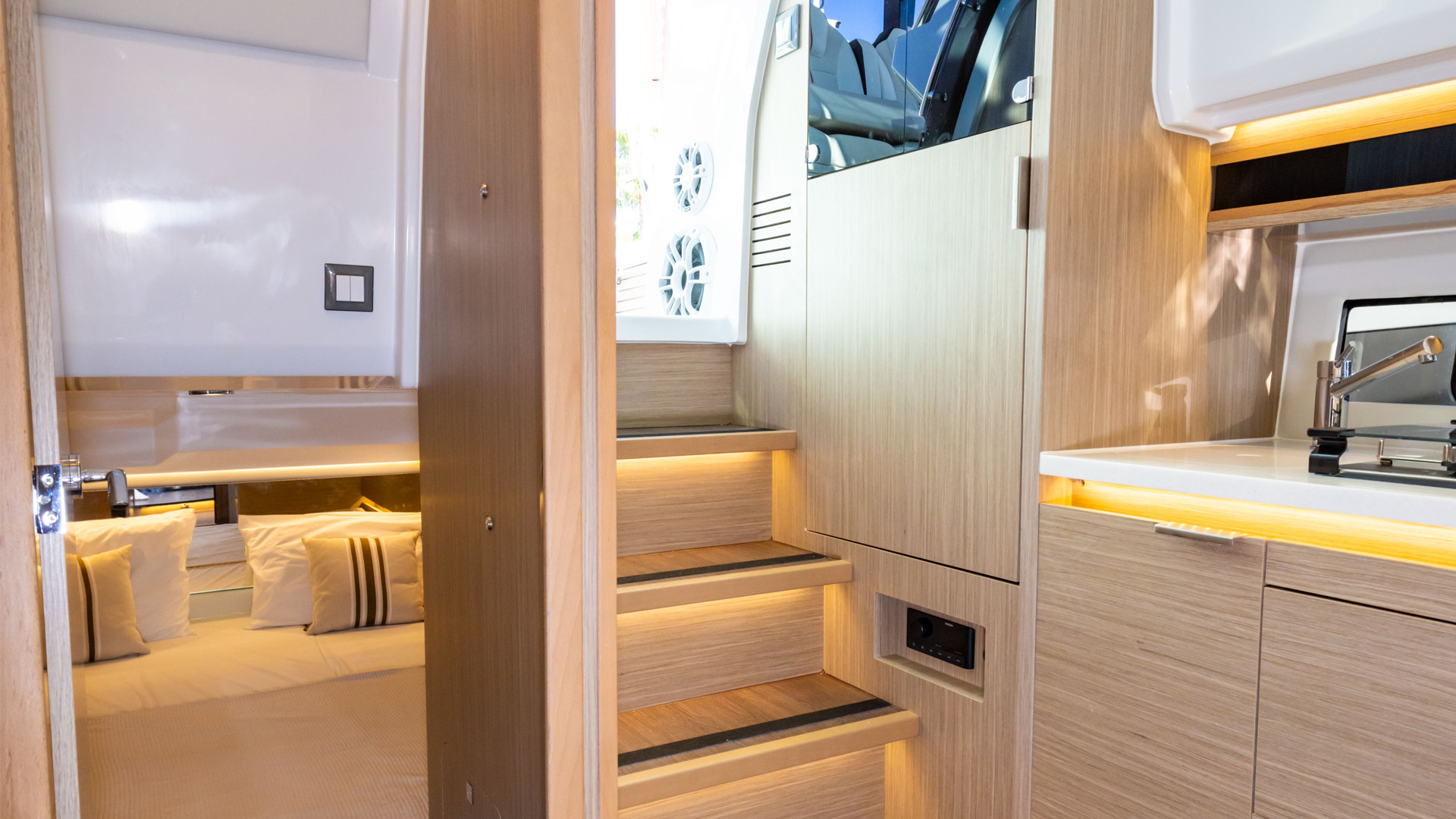 Galerie Details: Jeanneau Cap Camarat 10.5 WA Neue Version - Bild 4