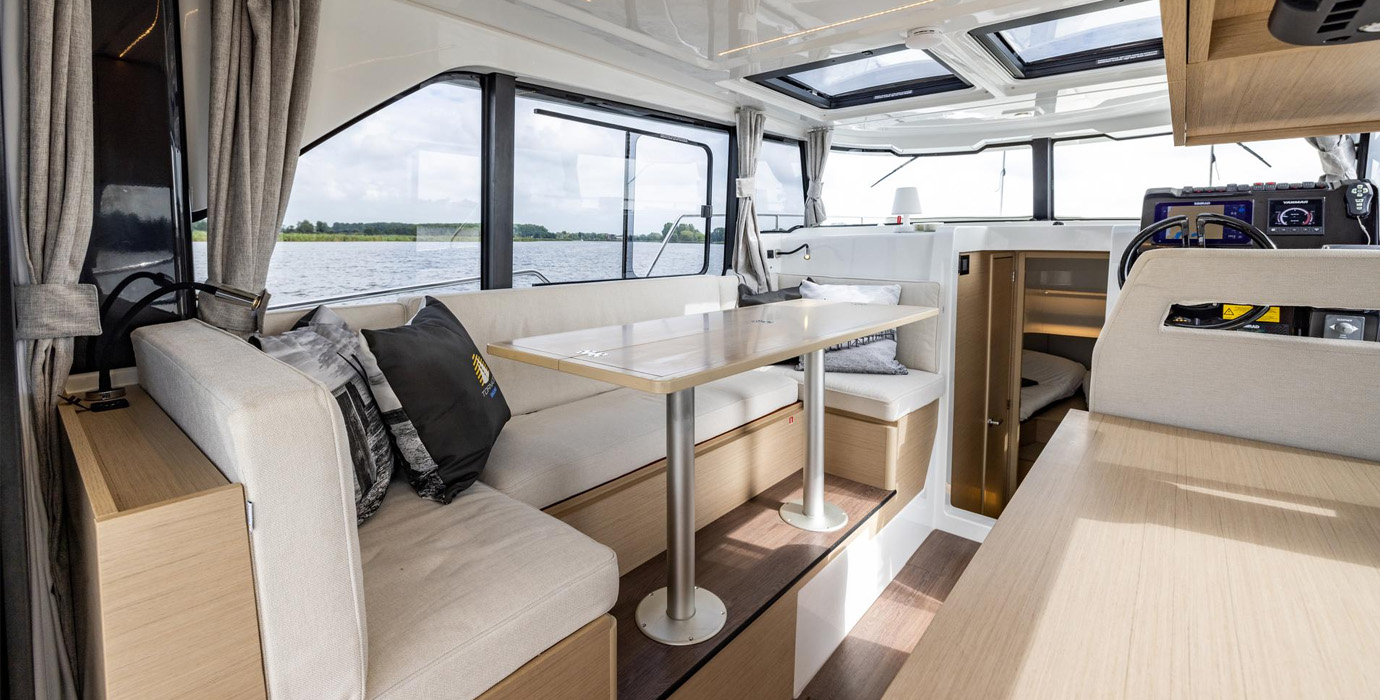 Galerie Details: Delphia 10 Sedan - Bild 8
