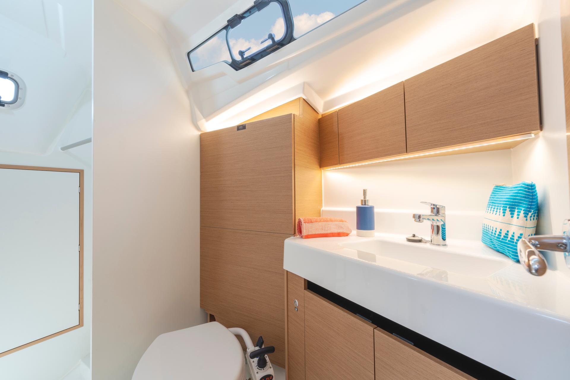Galerie Details: Jeanneau Sun Odyssey 350 - Bild 11