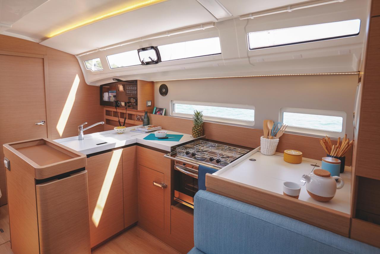 Galerie Details: Jeanneau Sun Odyssey 410 - Bild 6