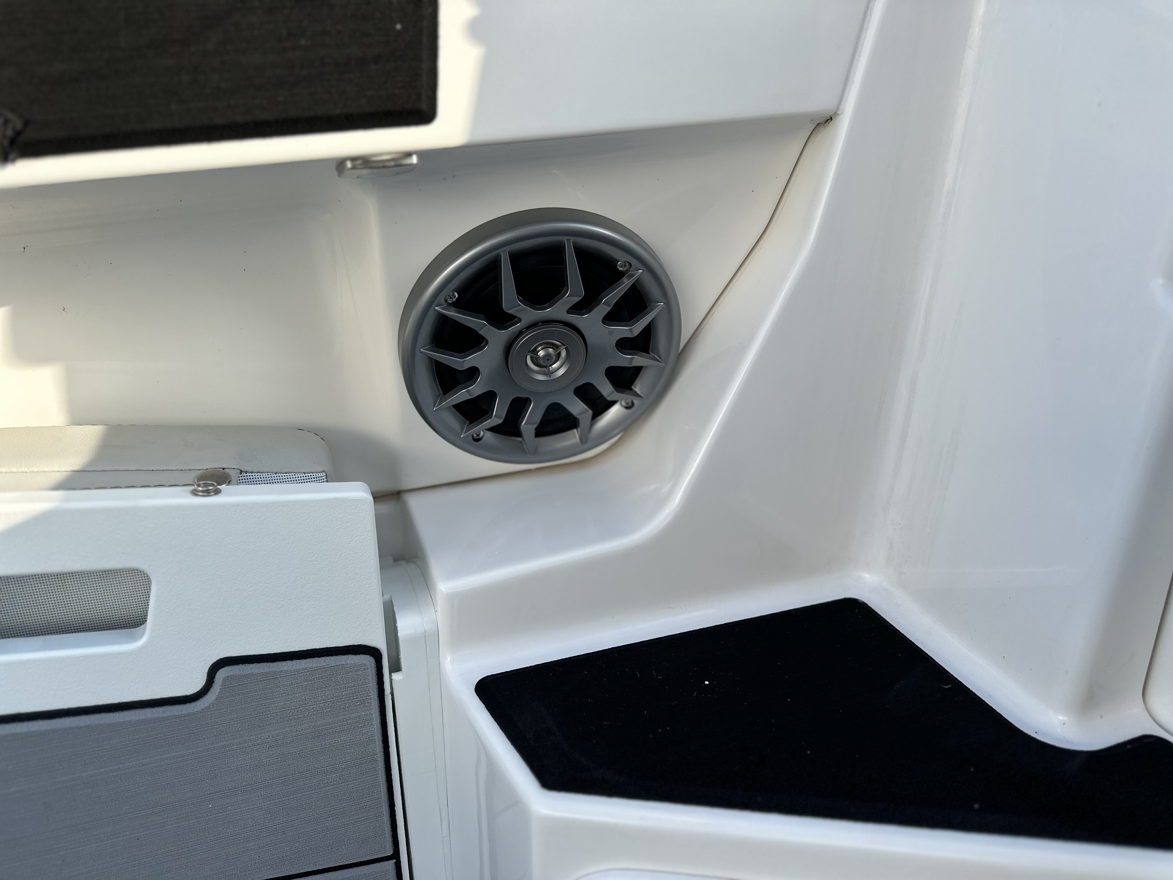 Galerie Übersicht: Karnic CS700 S Cabin Cruiser - Bild 17