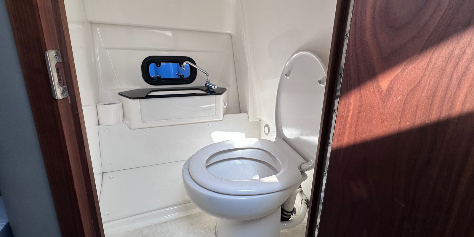 Galerie Übersicht: Karnic CS700 S Cabin Cruiser - Bild 21