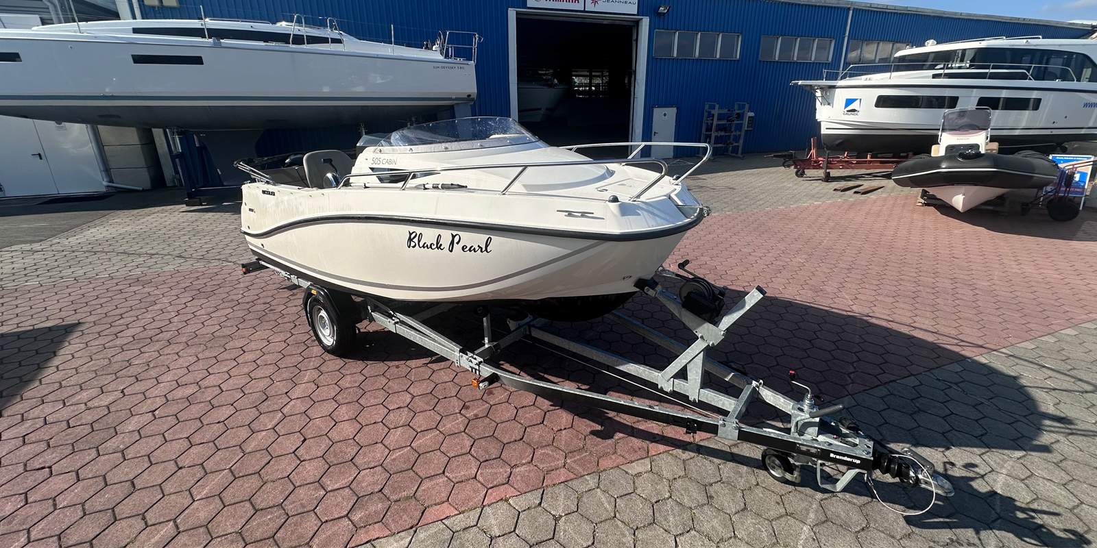 Quicksilver (Brunswick Marine) 505 Cabin