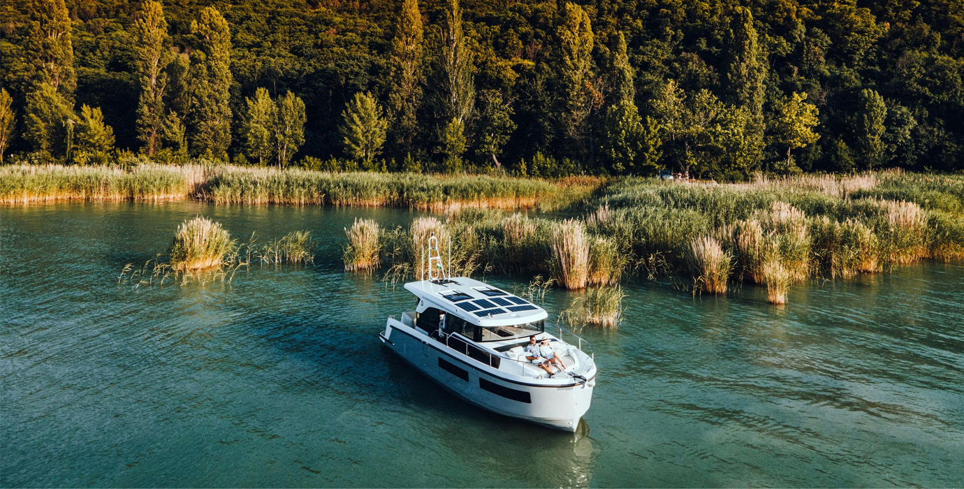 Delphia Yachts 11 Sedan