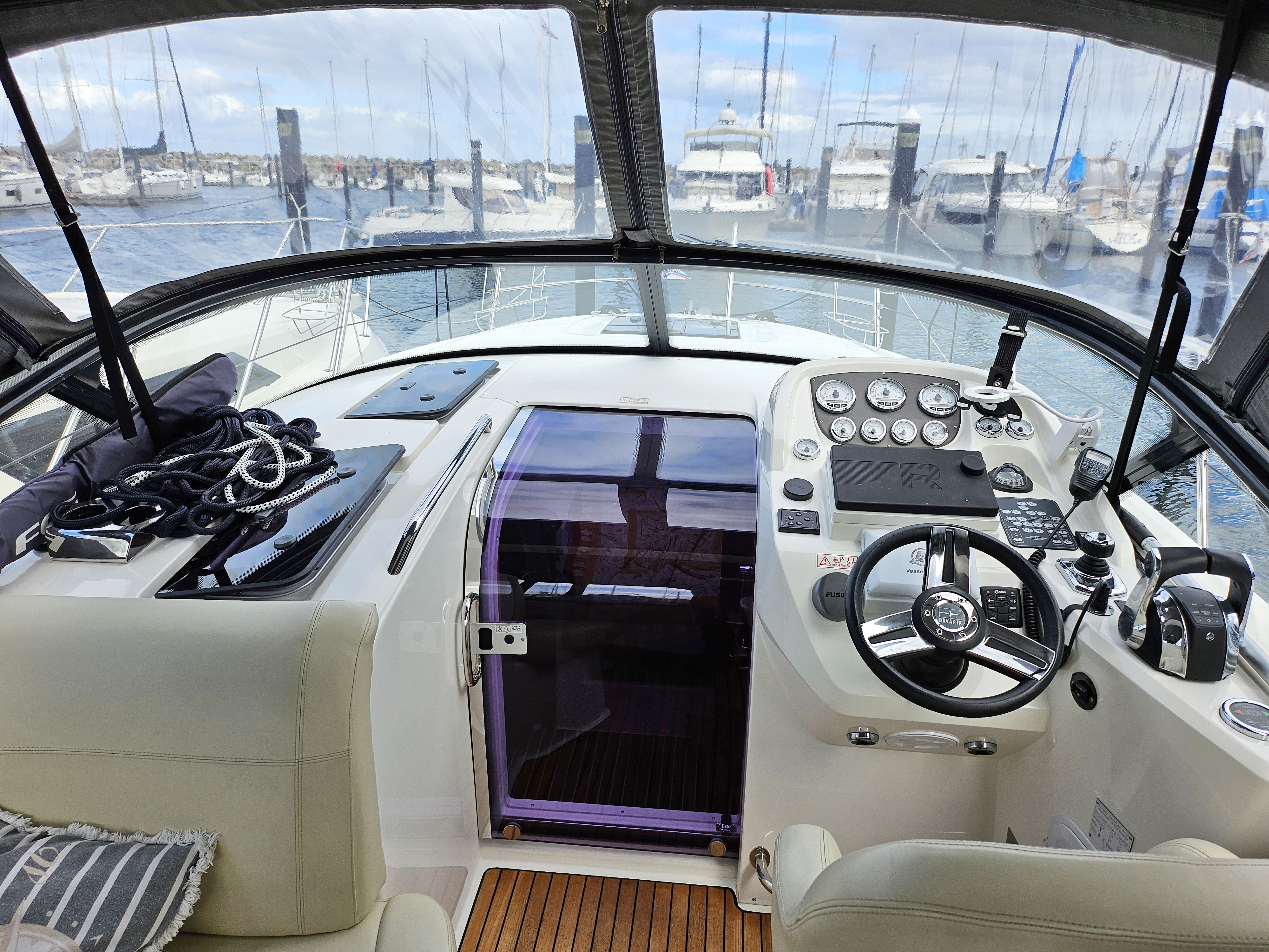 Galerie Übersicht: Bavaria Yachtbau 29 SPORT Joystick - Bild 3