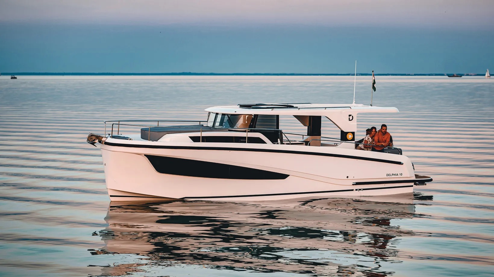 Galerie Übersicht: Delphia Yachts 10 Top Lounge - Bild 3