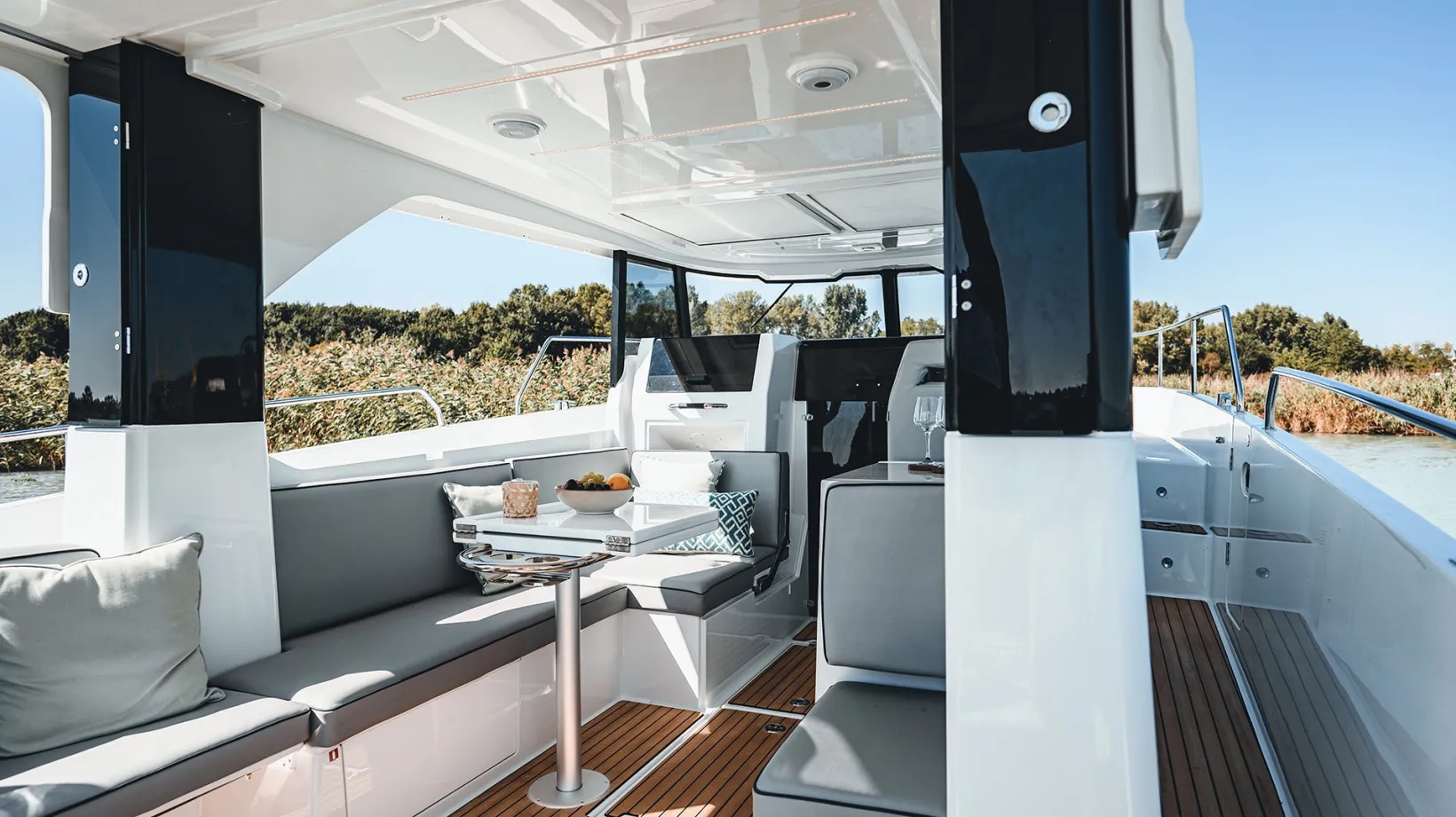 Galerie Übersicht: Delphia Yachts 10 Top Lounge - Bild 7
