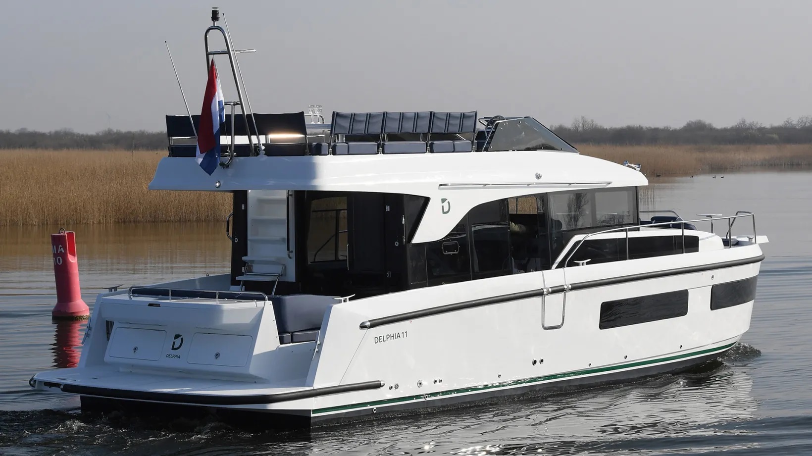Galerie Übersicht: Delphia Yachts 11 FlyLounge Elektro - Bild 2