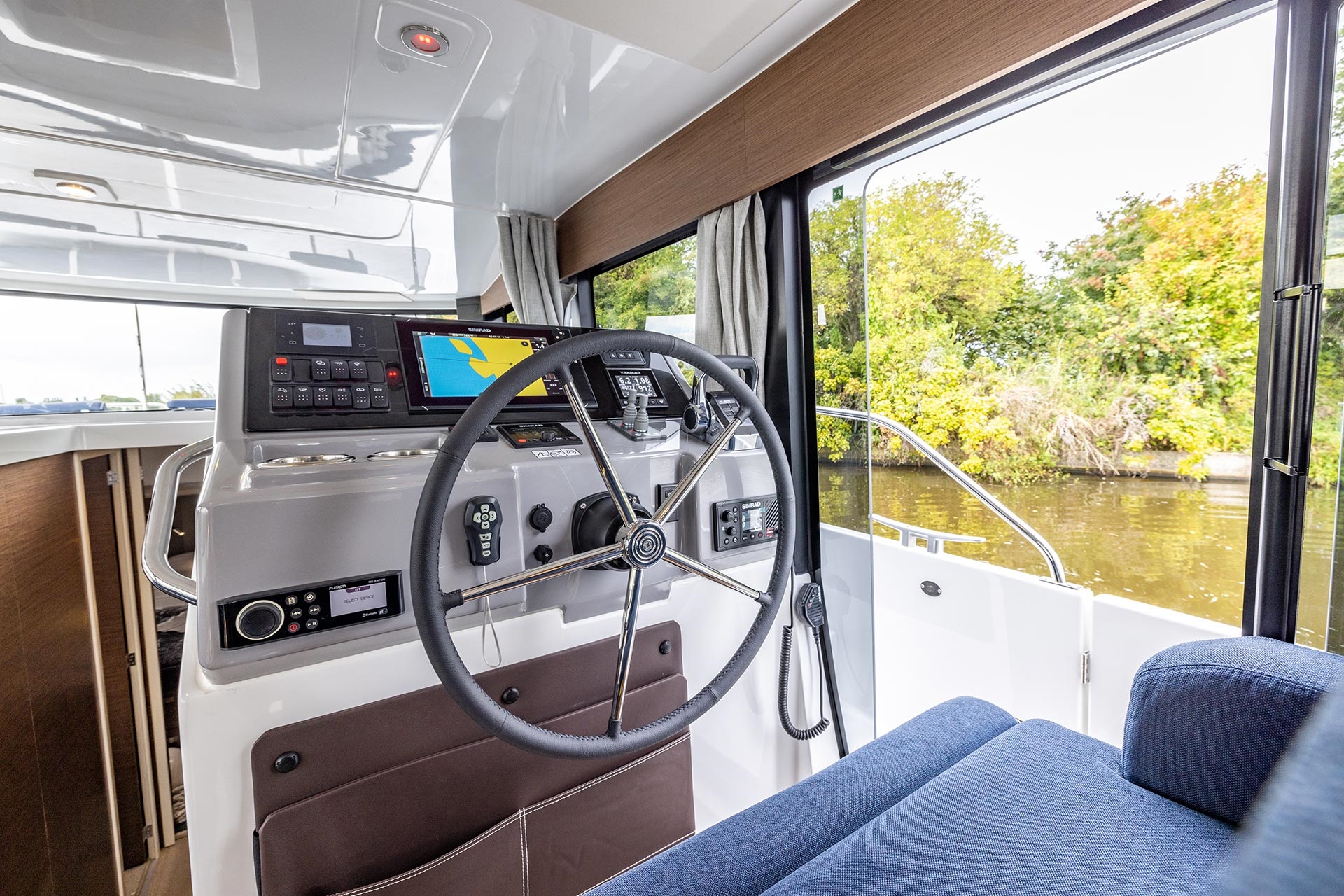 Galerie Übersicht: Delphia Yachts 11 FlyLounge Elektro - Bild 3