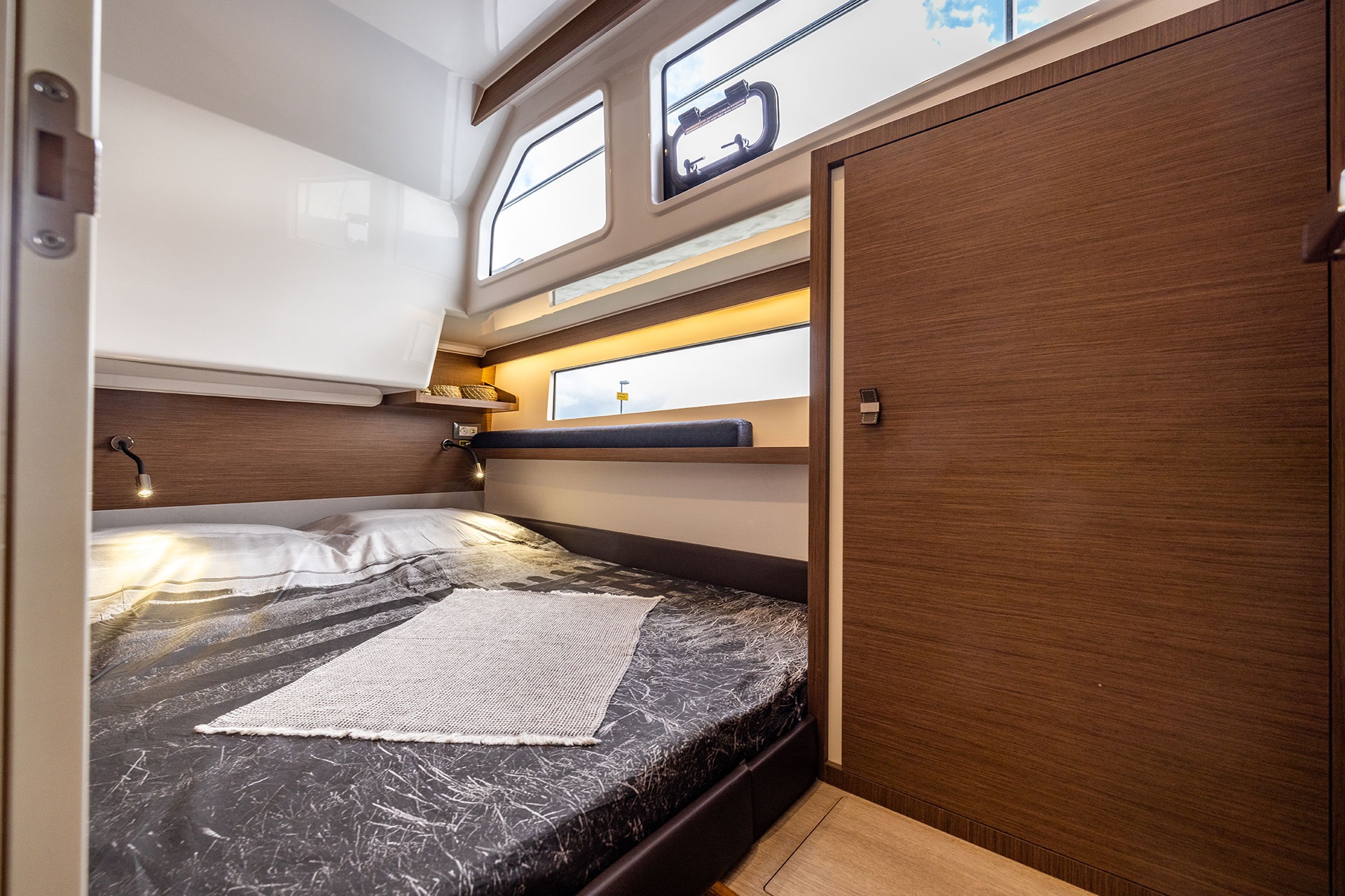 Galerie Übersicht: Delphia Yachts 11 FlyLounge Elektro - Bild 8