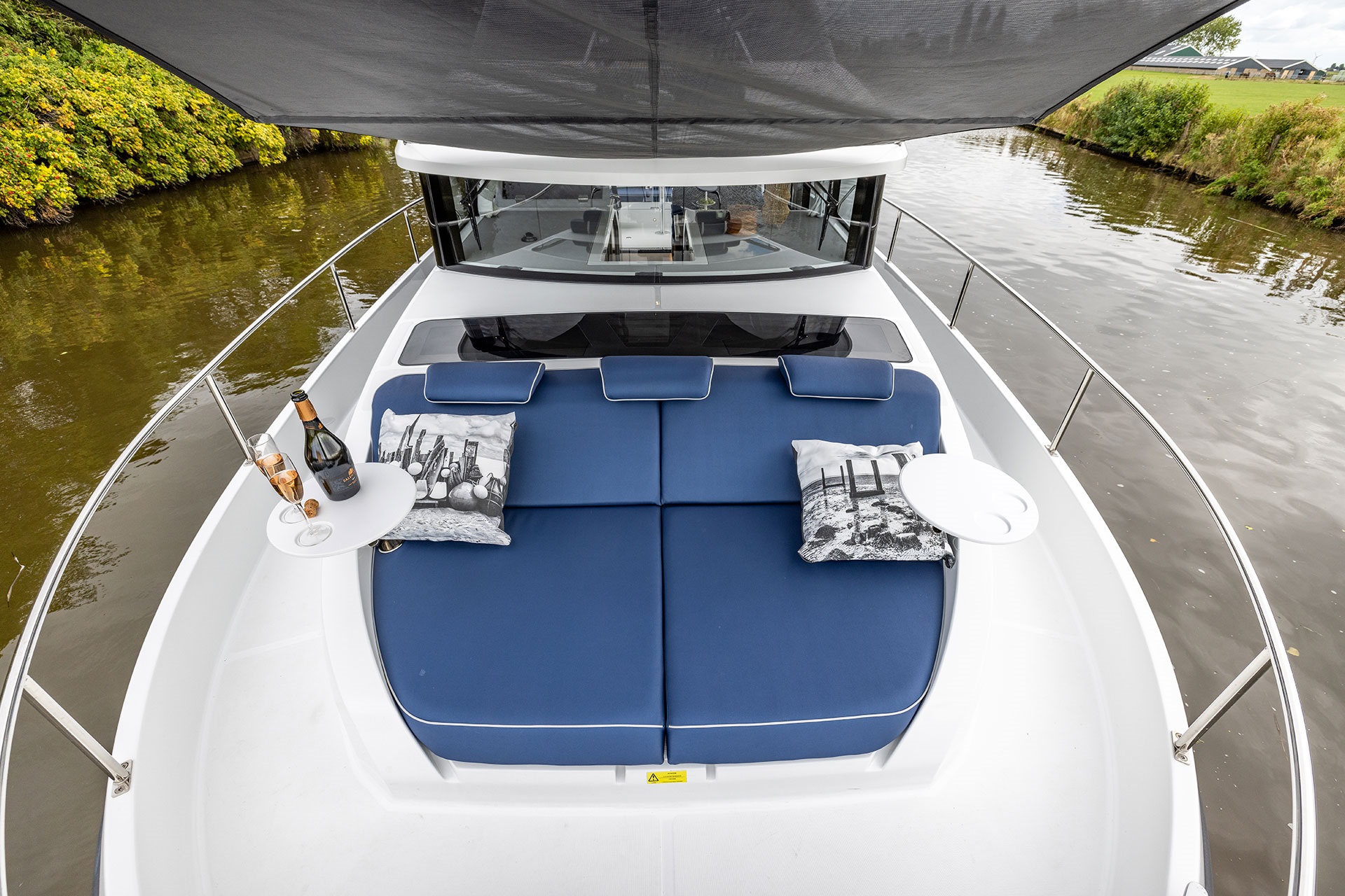 Galerie Übersicht: Delphia Yachts 11 FlyLounge Elektro - Bild 13