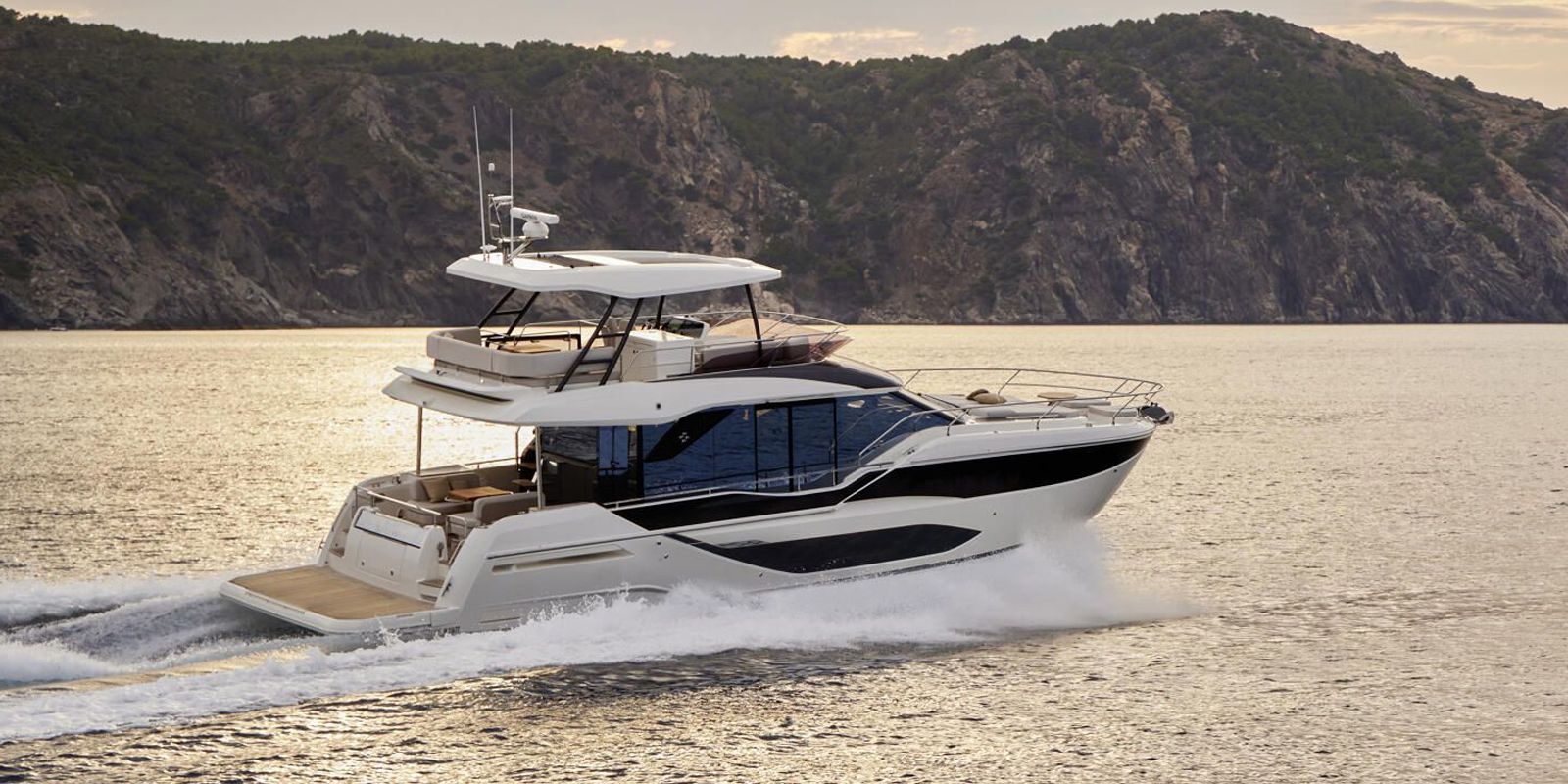 Prestige Yachts F5.7