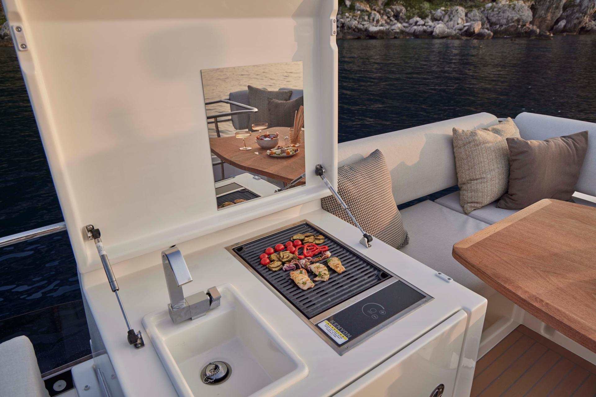 Galerie Übersicht: Prestige Yachts F4.9 - Bild 8