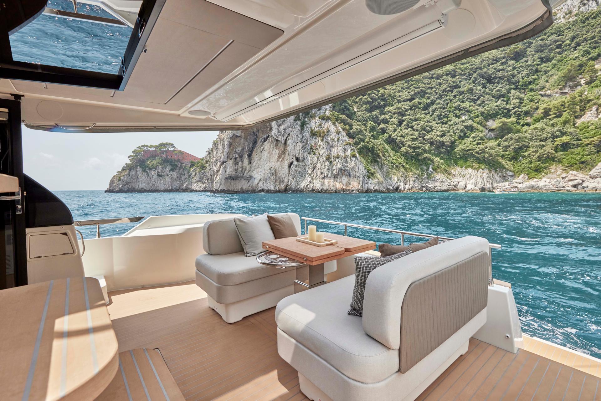 Galerie Übersicht: Prestige Yachts F4.9 - Bild 10