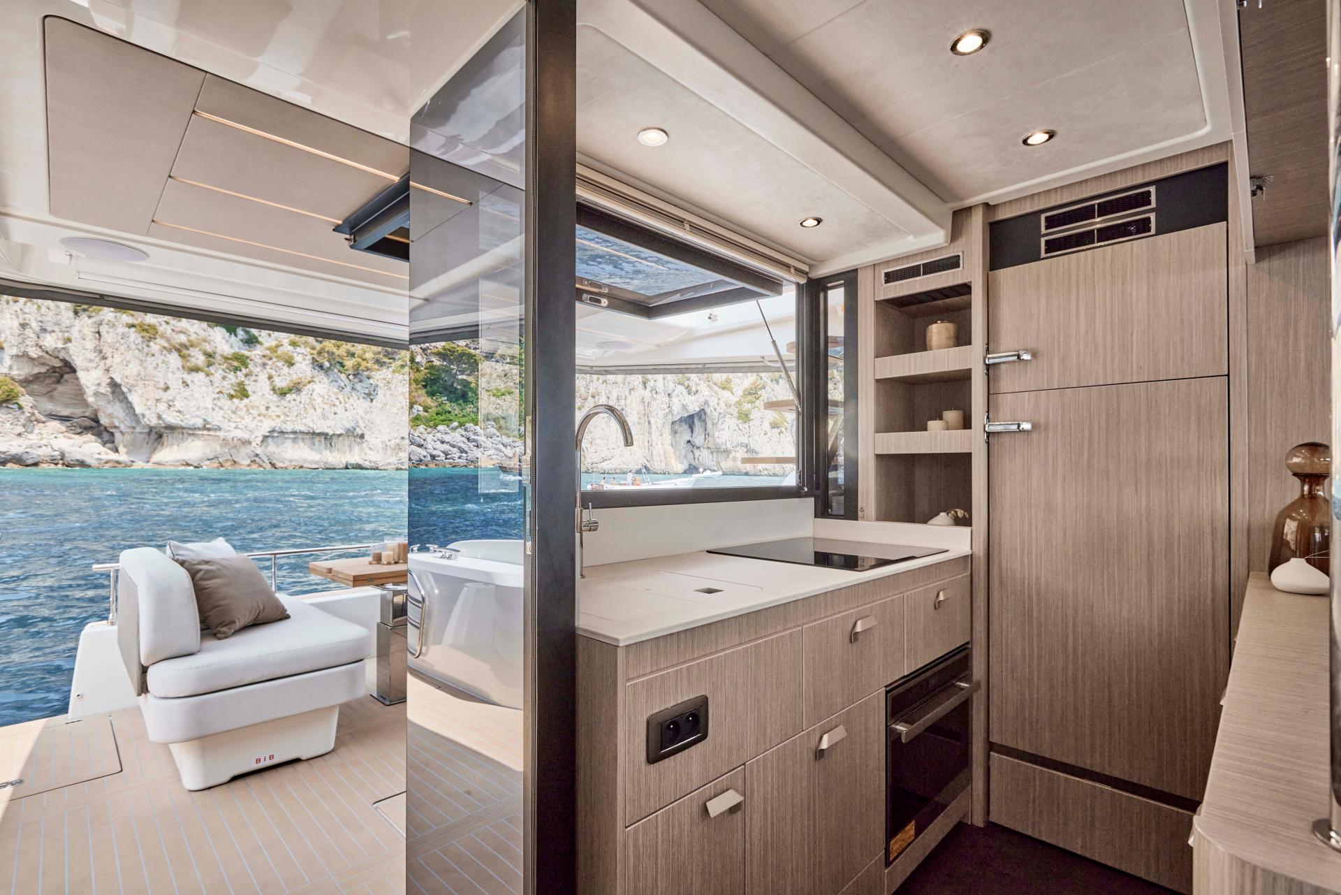 Galerie Übersicht: Prestige Yachts F4.9 - Bild 13
