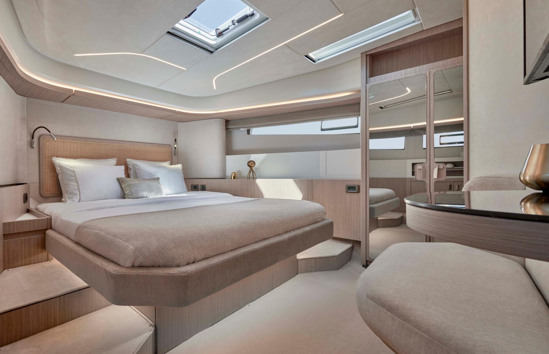 Galerie Übersicht: Prestige Yachts F4.9 - Bild 19