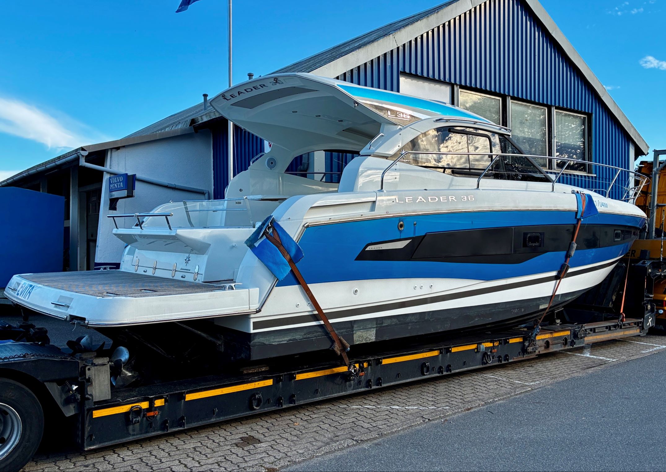Galerie Übersicht: Jeanneau Leader 36 Sporttop - Bild 4