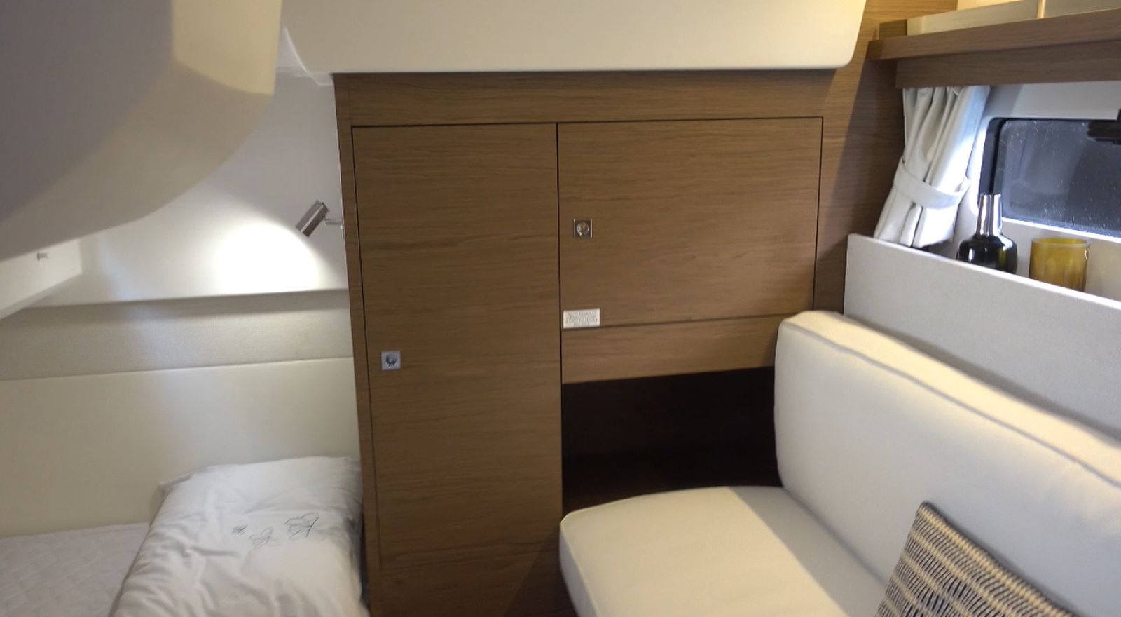 Galerie Übersicht: Jeanneau Leader 36 Sporttop - Bild 13