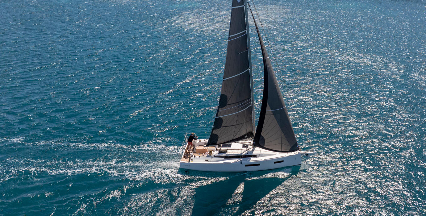 Sun Odyssey 350