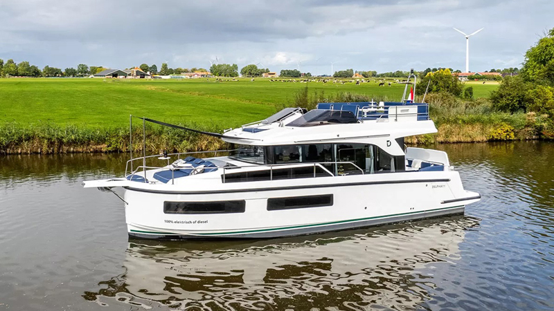 Delphia 11 FlyLounge