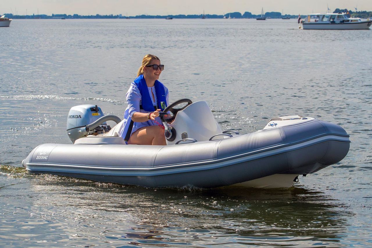 Zodiac Yachtline 360 Hero