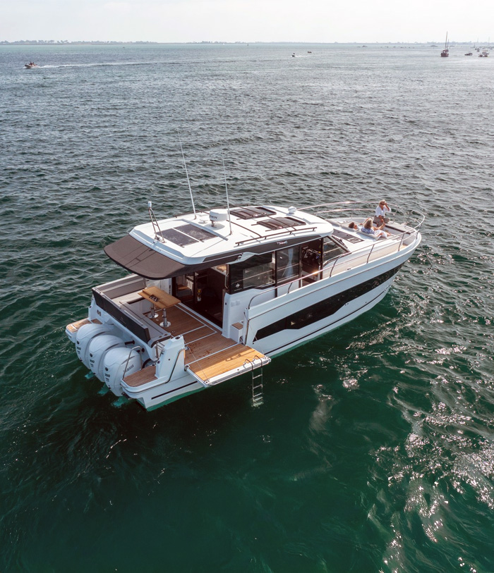 JEANNEAU MOTORBOOTE IMAGE EXTERIOR LIFESTYLE BILD 008