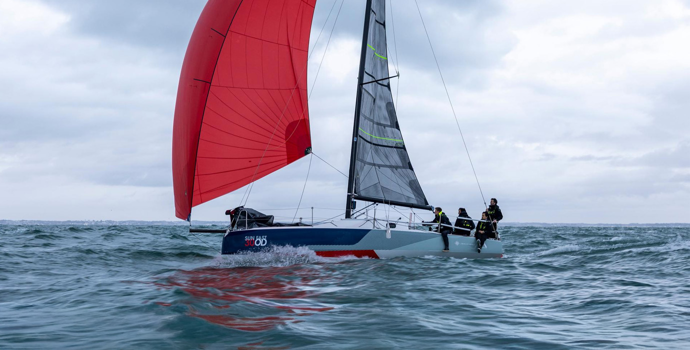 SUN FAST 30 ONE DESIGN IMAGE EXTERIOR 001