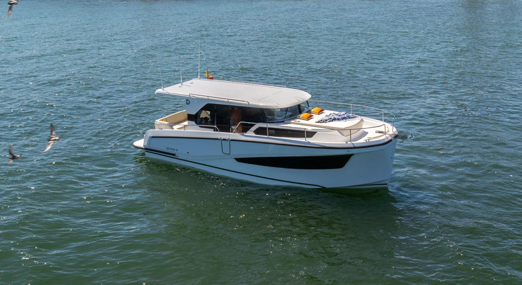 Delphia 10 Baureihe Yachten Delphia bild Delphia 10 Sedan 02