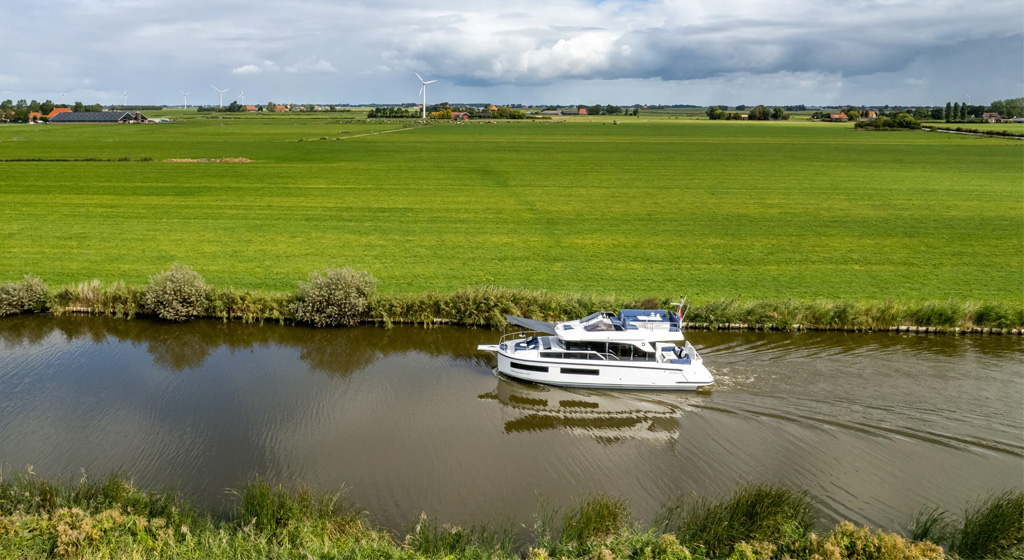 Delphia 11 Baureihe Yachten Delphia bild Delphia 11 Flylounge 02