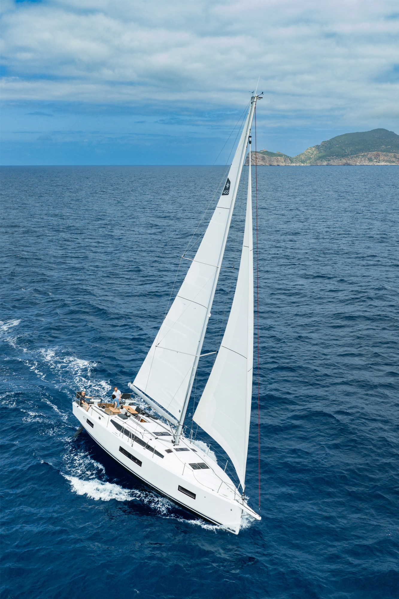 jeanneau sun odyssey 455 european yacht of the year 2027 004